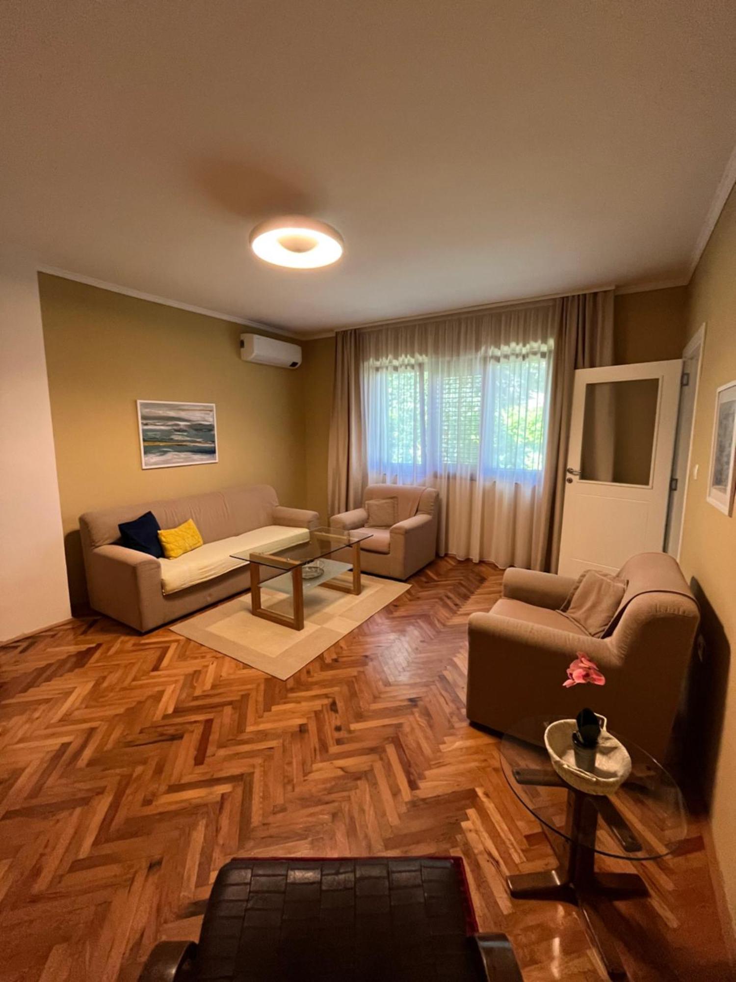 Old Niksic Apartment ภายนอก รูปภาพ