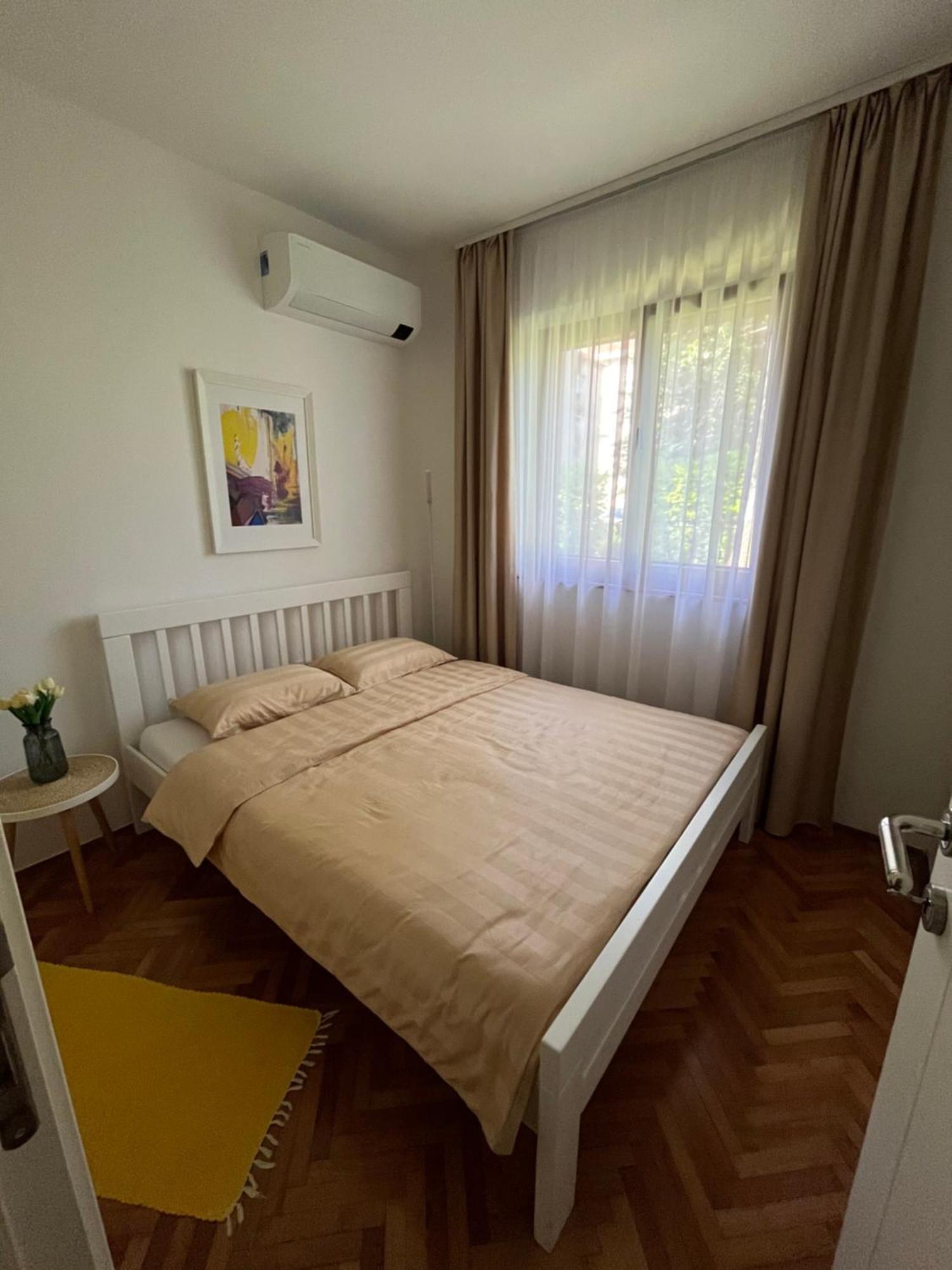 Old Niksic Apartment ภายนอก รูปภาพ